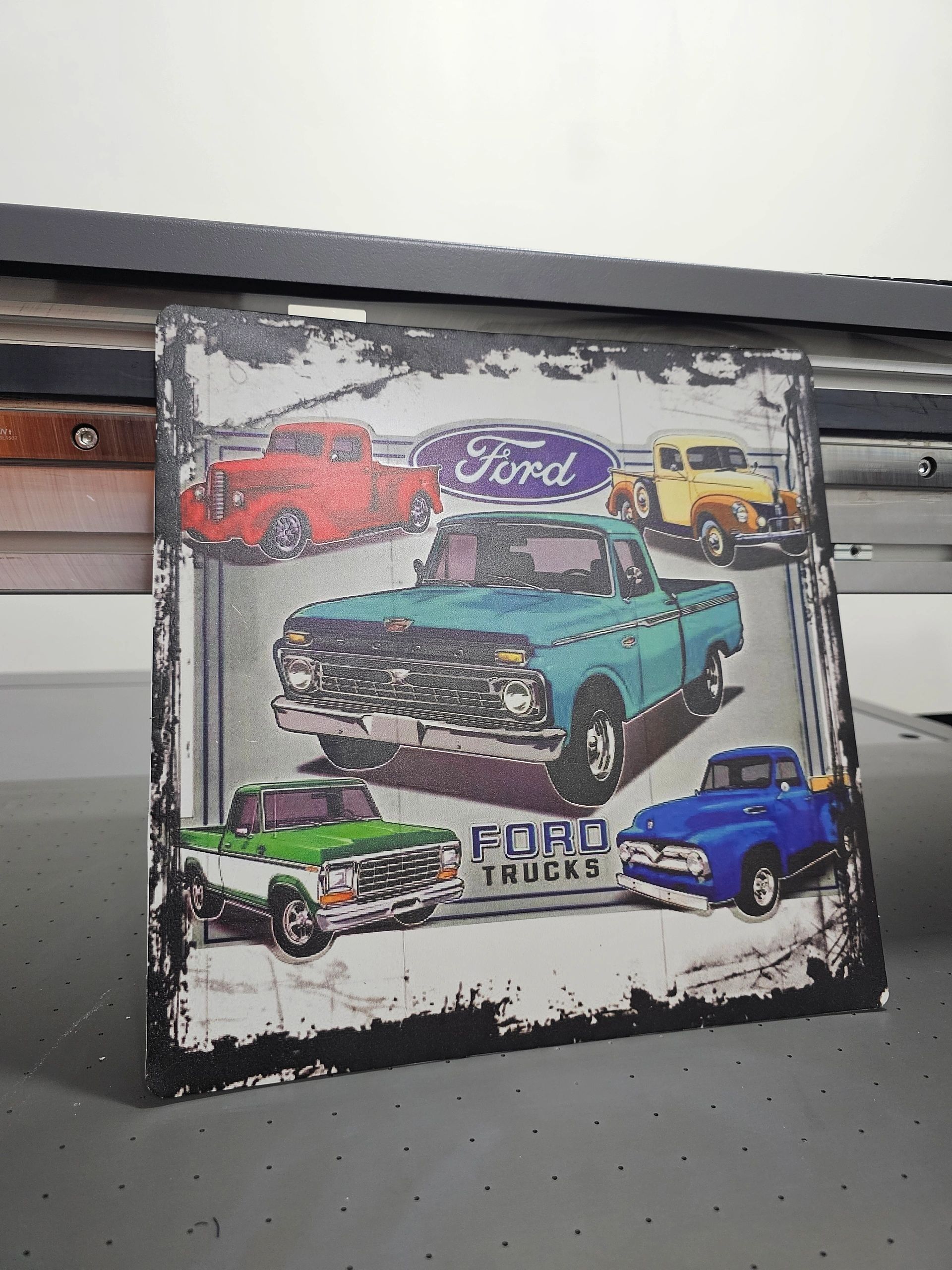 Lámina decorativa Ford Trucks vintage